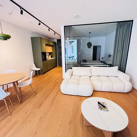 Loft Living - Pflummernhaus * ユーバーリンゲン